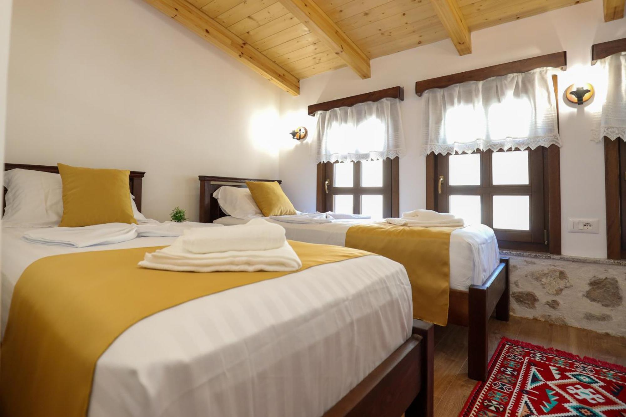 Отель The House Of Dollma , Inside Kruja Castle Номер фото