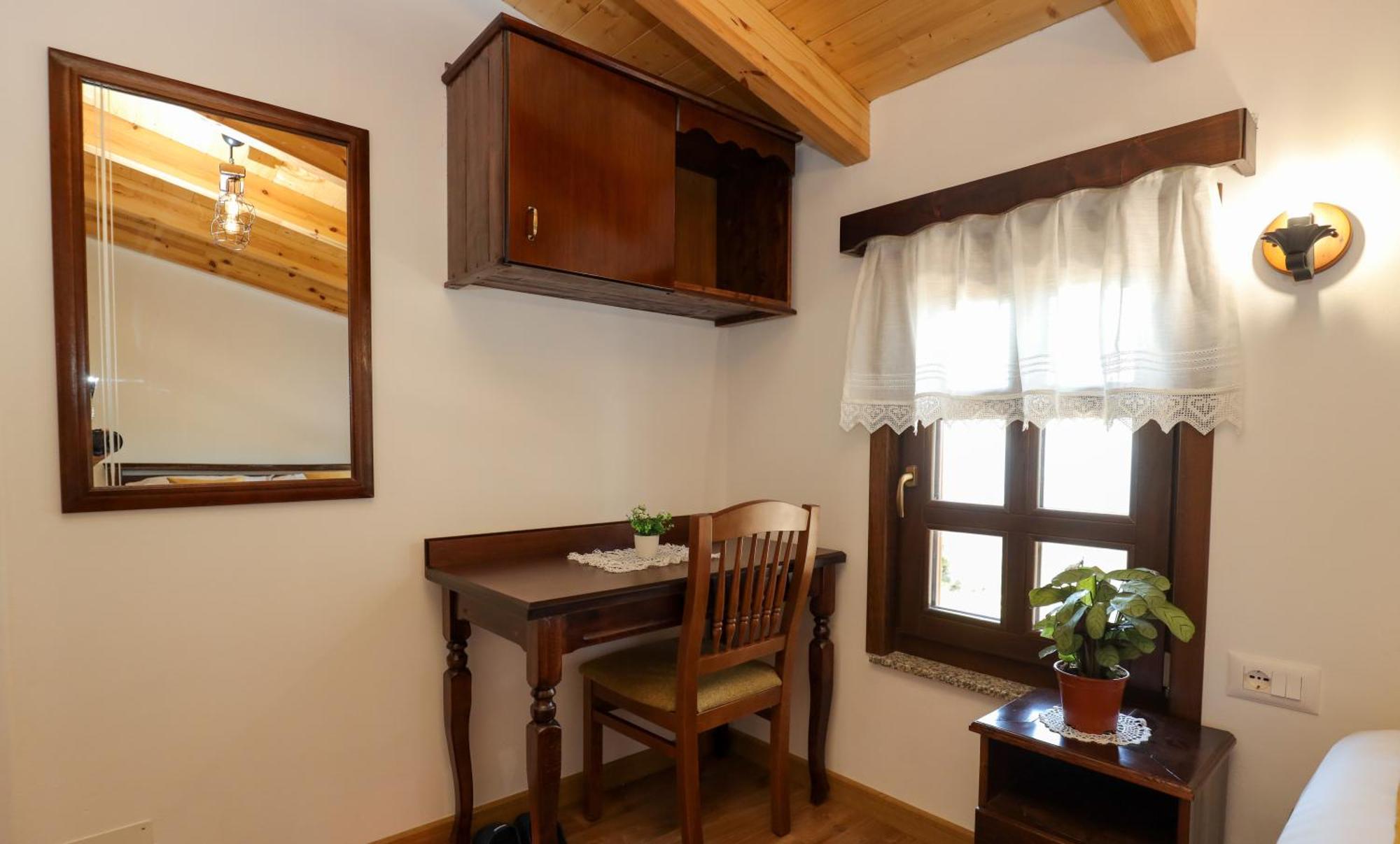 Отель The House Of Dollma , Inside Kruja Castle Номер фото