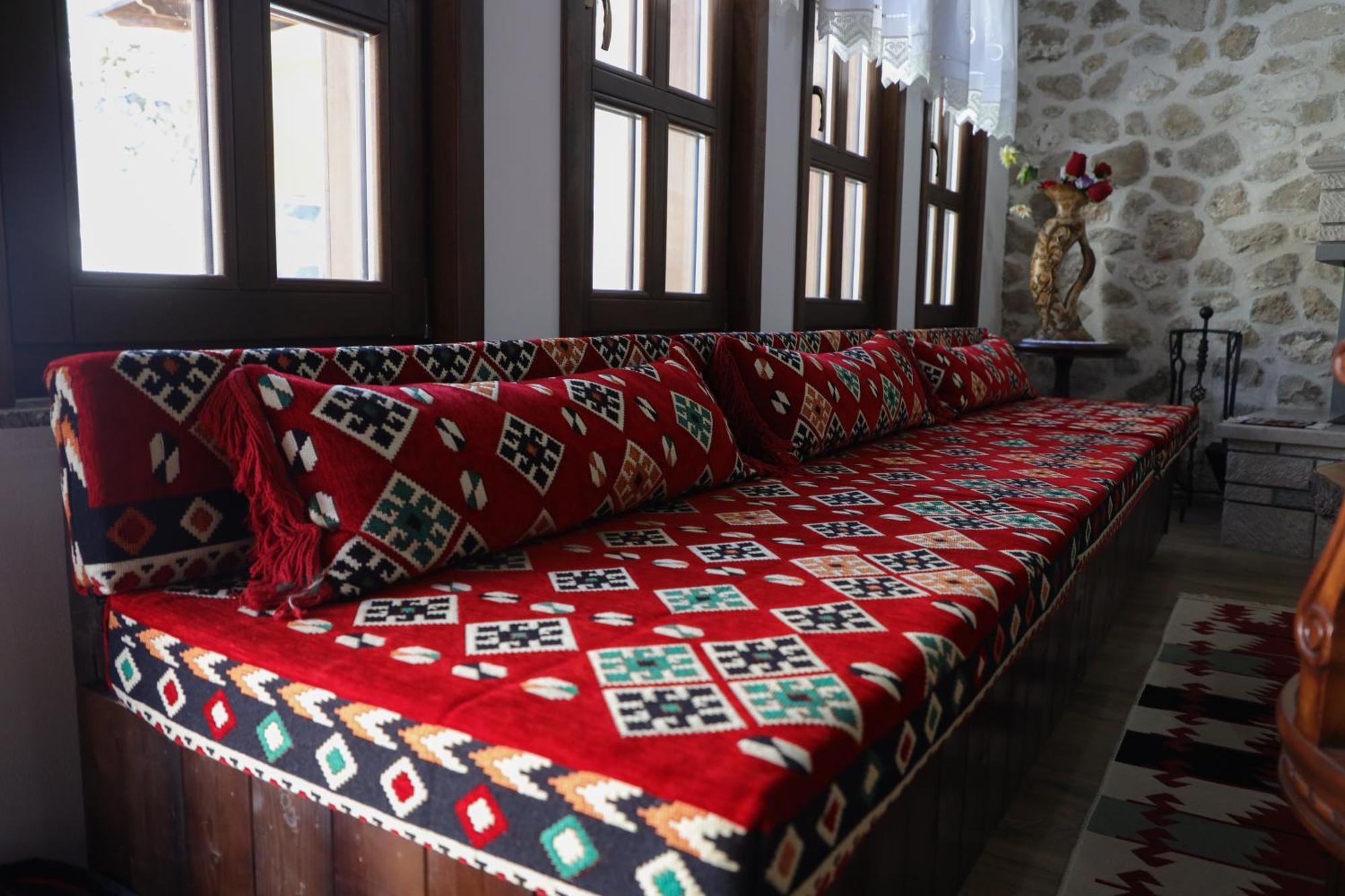 Отель The House Of Dollma , Inside Kruja Castle Экстерьер фото