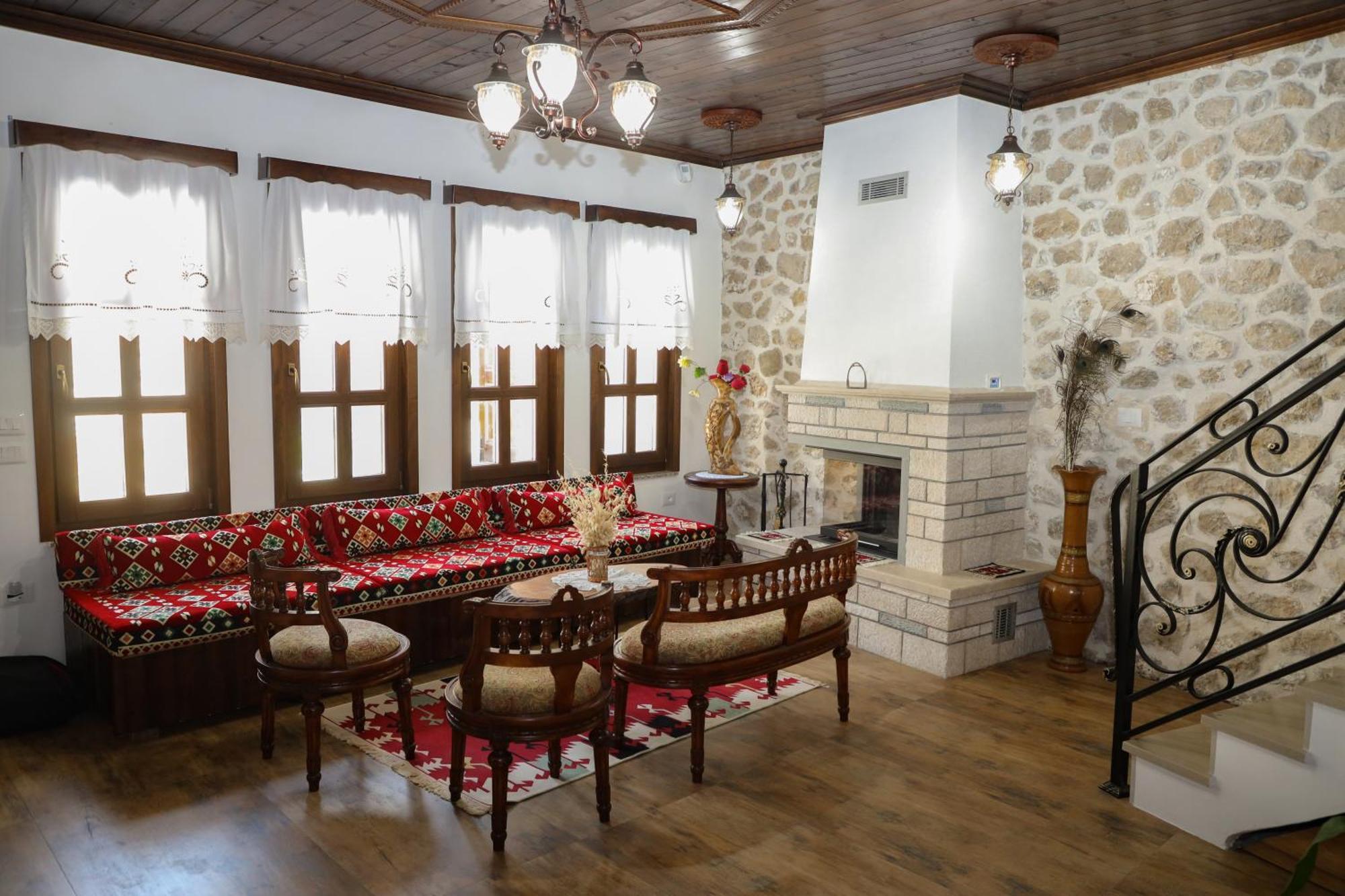 Отель The House Of Dollma , Inside Kruja Castle Экстерьер фото